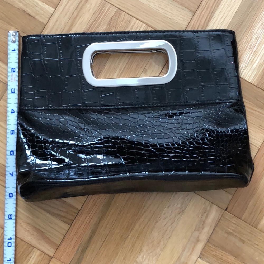 Beautiful Handbag - Picture 6 of 7
